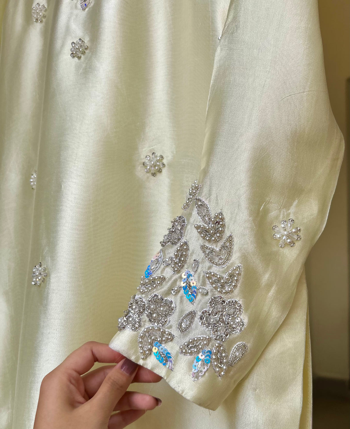 NOORI🕊️ GOLD CHAMPAGNE