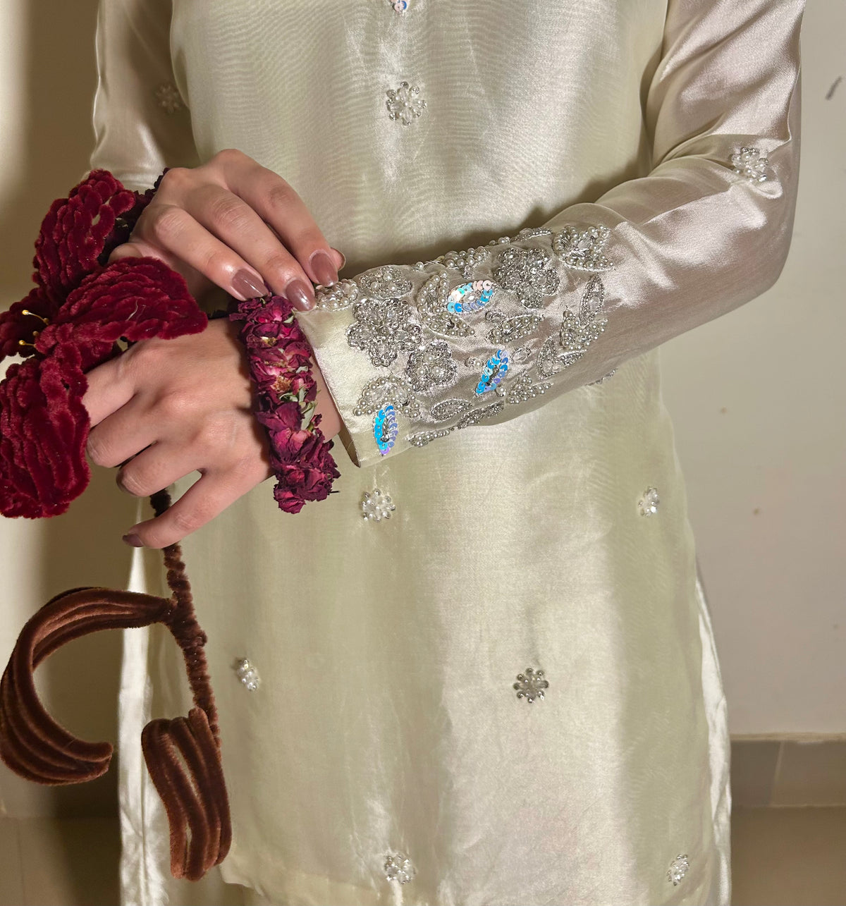NOORI🕊️ GOLD CHAMPAGNE